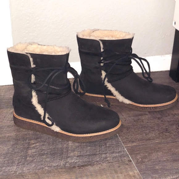 SOLD‼️ NWOT UGGpure Wool Lined Laced Boots - Picture 2 of 7